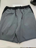 原单正品昂跑专业跑步户外运动短裤，版型帅！
立体剪裁，上身效果直观，耐看
下摆开叉，腰部抽绳，后兜暗扣
一件简约，却不简单的短裤
黑色灰色，尺码S-XXL 商品缩略图3