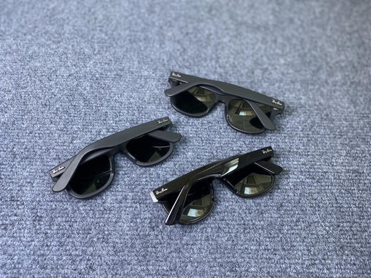 深圳代工厂尾单！ RayBan雷朋 太阳眼镜  发售价格1170元。国内唯一一个雷朋代工厂
正经尾单，无包装 分男女款。
小号女款，大号男款。 商品图5