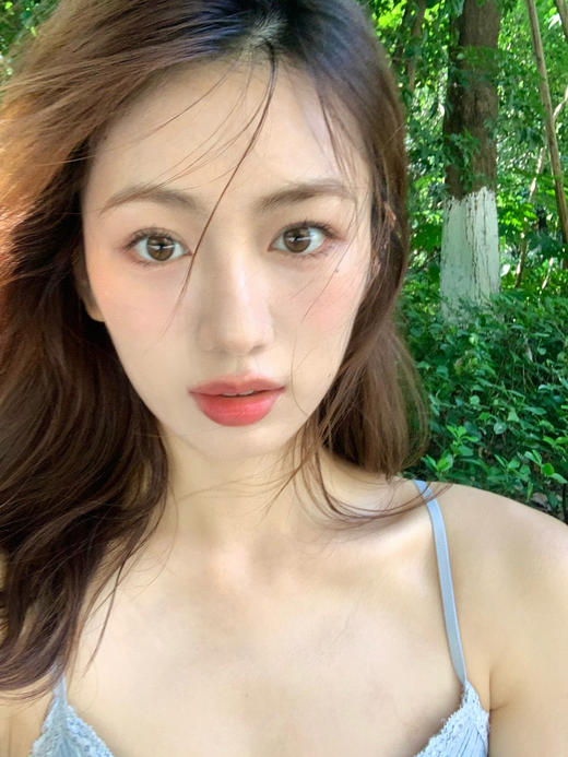 【日抛美瞳】 闪光生写 fullygift  |  小直径14.0，着色直径13.3 基弧8.6 含水43％  |【同品牌多盒或多副购买更划算，具体活动可以咨询在线客服】小直径日抛美瞳 商品图2