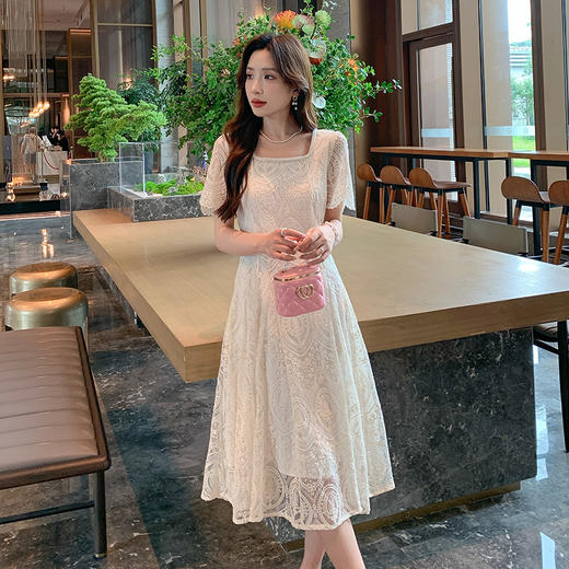 奢姿大码女装2025夏季温柔风蕾丝连衣裙胖妹妹方领法式气质裙子9952853248 商品图1