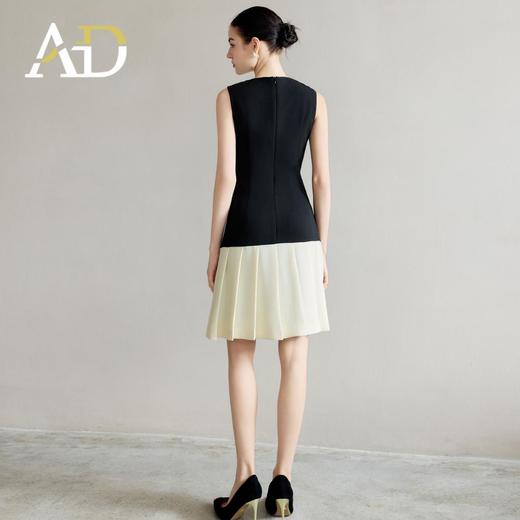 AD西装连衣裙女春季2025新款黑白撞色百褶裙高级感内搭无袖背心裙 商品图4