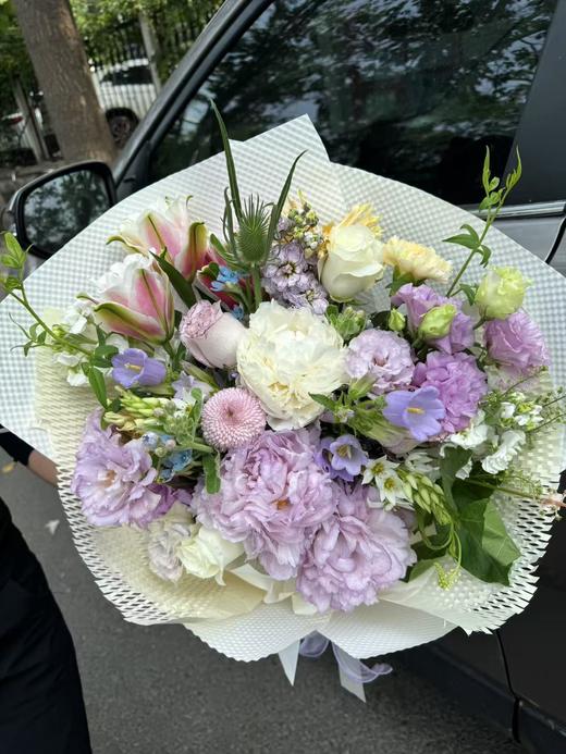 清新粉白系花束 商品图0