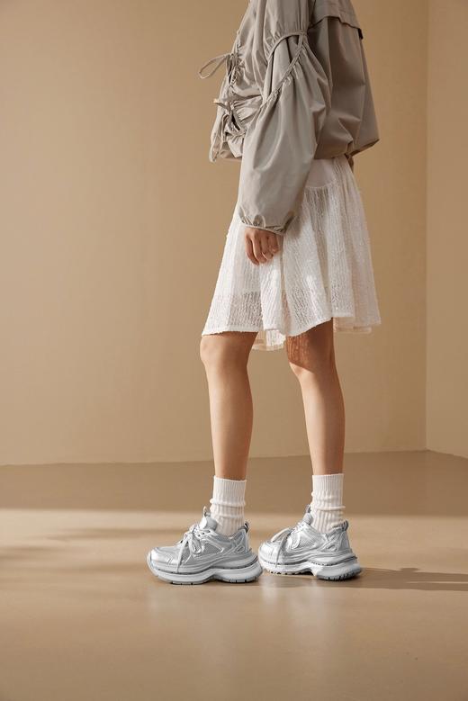 千百度银色厚底老爹鞋女款春季新增高运动网面鞋时尚休闲鞋A25188893 商品图2