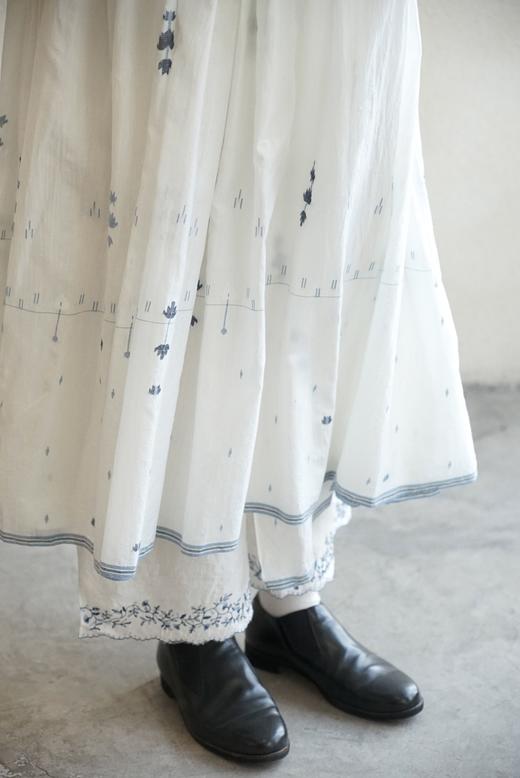 MAKU textiles｜丝棉​​叠盖襟片刺绣连衣裙 商品图4