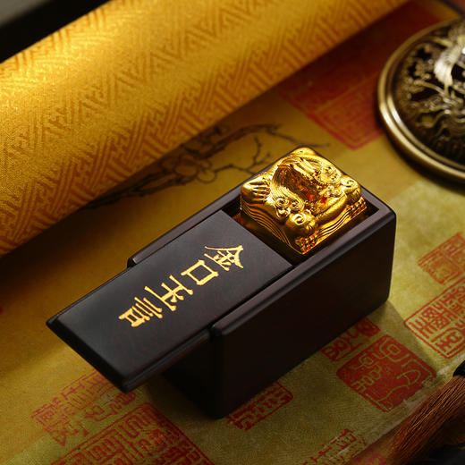 宫匠造办 宫匠金典大师系列 帝玺黄金摆件 商品图4