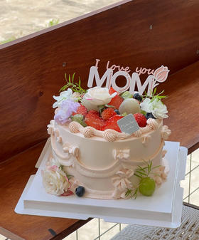 母亲节鲜花水果造型蛋糕