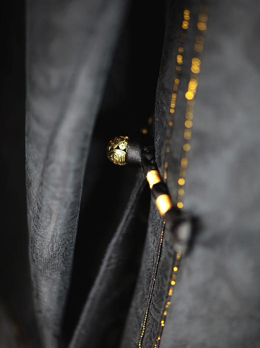 盛唐牡丹| 古法偏襟香云纱上衣 商品图4