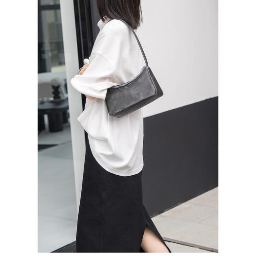 【预售3天】新中式腋下包小众包百搭新款单肩包中国风高级感绸缎包女M66019 商品图6