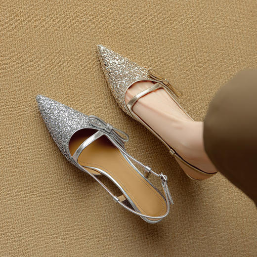 【预售5天】法式仙女亮片包头凉鞋夏新款气质尖头蝴蝶结中跟鞋子DB&M6160 商品图0