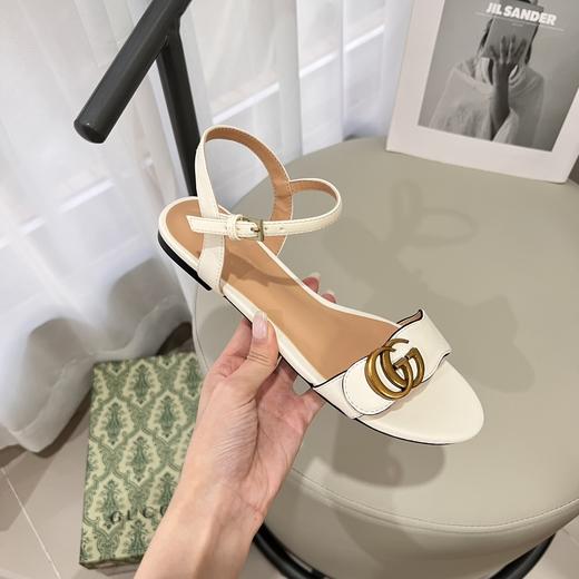 点此购买 古驰春季女士经典平底凉鞋 dx 317777 商品图8