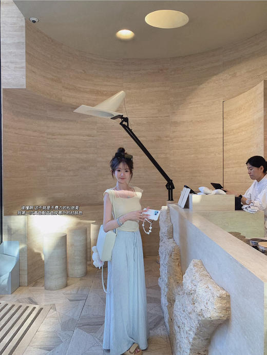 金蘑菇菇 美第奇/蓝白重工刺绣法式泡泡袖上衣 商品图8