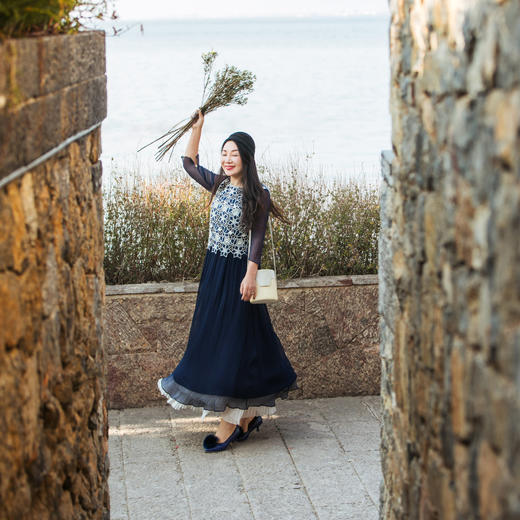 【林栖设计小店】蕾丝镂空连衣裙真丝宽松显瘦2025夏季新品桑蚕丝长裙女1952016 商品图3