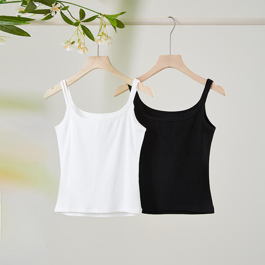 【专属特价】熙世界白色宽U领无袖打底背心女夏季2025基础款内搭美背吊带上衣 商品图3