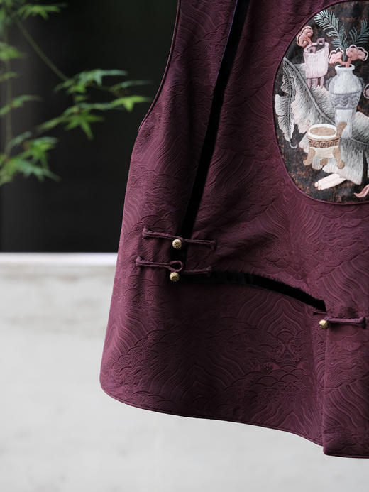 盛唐牡丹| 真丝香云纱手绣偏襟马甲-红色 商品图4