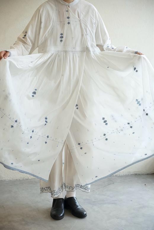 MAKU textiles｜丝棉​​叠盖襟片刺绣连衣裙 商品图7