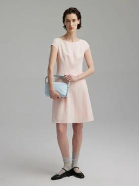 4F卡利亚里帽袖伞摆连衣裙