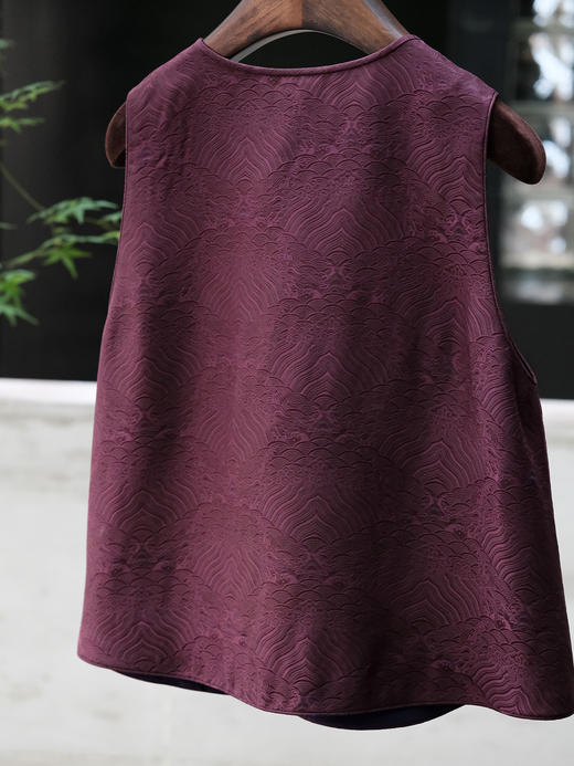 盛唐牡丹| 真丝香云纱手绣偏襟马甲-红色 商品图6