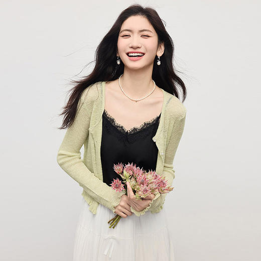 【专属特价】熙世界法式蕾丝花边V领小吊带女夏季无袖内搭背心上衣2025年新款 商品图4