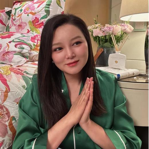 【暖妈同款】19姆米重磅桑蚕丝撞色家居服 | SOUTHSILK 南方丝巢 女士睡衣奢华简约宽松女款长袖长裤套装（SM001） 商品图1