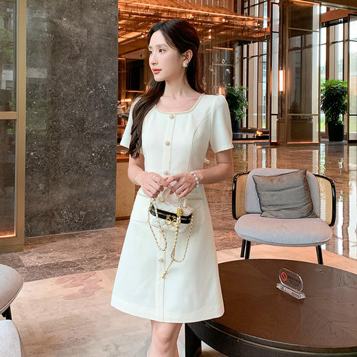 奢姿大码女装2025夏季名媛小香风气质连衣裙胖妹妹时尚方领裙子9952821716 商品图1