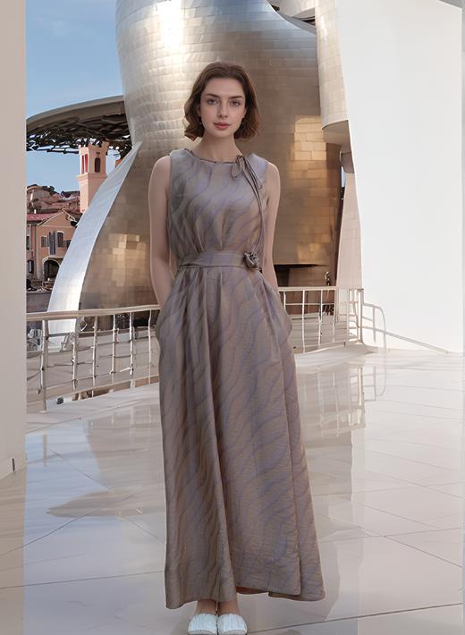 领穿绳后细带连衣裙 商品图3