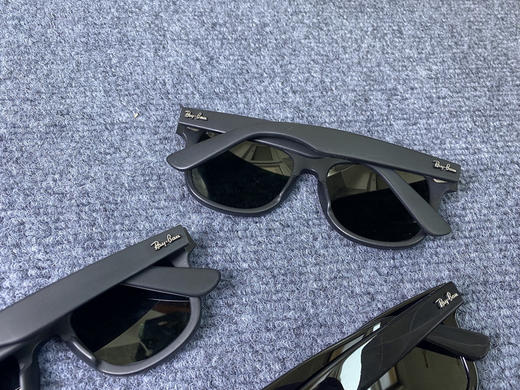 深圳代工厂尾单！ RayBan雷朋 太阳眼镜  发售价格1170元。国内唯一一个雷朋代工厂
正经尾单，无包装 分男女款。
小号女款，大号男款。 商品图8