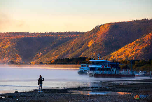 【龙江秋色G331】大小兴安岭、中俄北极三岛、五大连池、北红村、北极村、龙江大弯、画山、伊春五花山、茅兰沟13天摄影创作团 商品图0