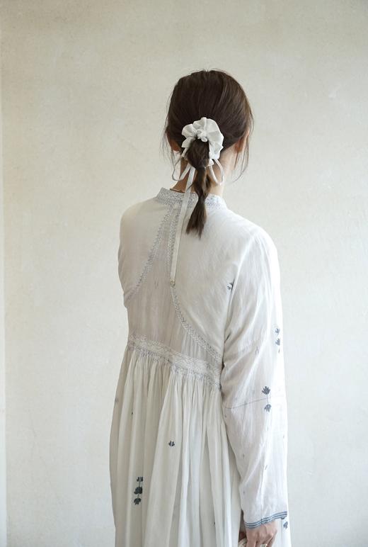 MAKU textiles｜丝棉​​叠盖襟片刺绣连衣裙 商品图6