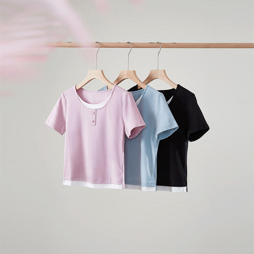 【周四狂欢价】熙世界假两件圆领短袖T恤女2025春夏新款设计感显瘦棉质正肩上衣 商品图5