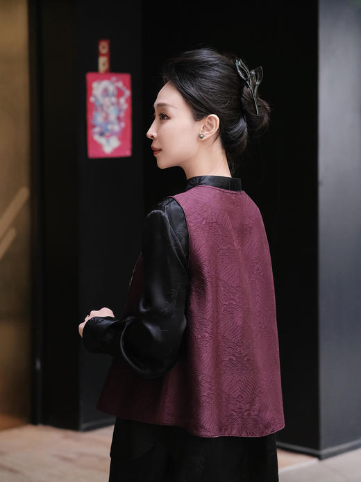 盛唐牡丹| 真丝香云纱手绣偏襟马甲-红色 商品图2