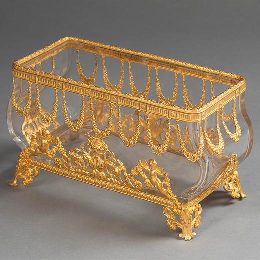 独角鹿西洋古董 19世纪法国出品路易十六风格小天使与花环主题铜鎏金精雕装饰水晶珍宝盒 商品图1