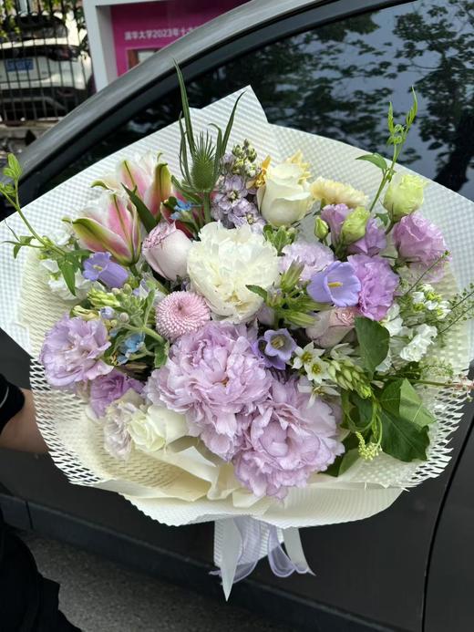 清新粉白系花束 商品图1