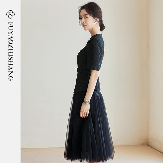 FUYAO扶摇 黑色时尚套装女2025新款国风浮雕感西装外套纱裙两件套 商品图4