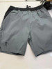 原单正品昂跑专业跑步户外运动短裤，版型帅！
立体剪裁，上身效果直观，耐看
下摆开叉，腰部抽绳，后兜暗扣
一件简约，却不简单的短裤
黑色灰色，尺码S-XXL 商品缩略图1