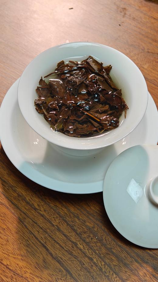 【特别力荐云南白茶】2018年春【白玉清欢】宝润昌品牌产品，抵货款产品清仓库赔钱处理掉，抢到绝对赚到，云南白茶，357克/饼 商品图4