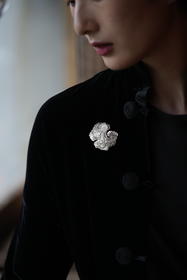 纯银錾刻祥云胸针吊坠两用款