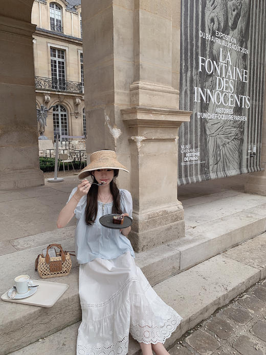 金蘑菇菇 美第奇/蓝白重工刺绣法式泡泡袖上衣 商品图2