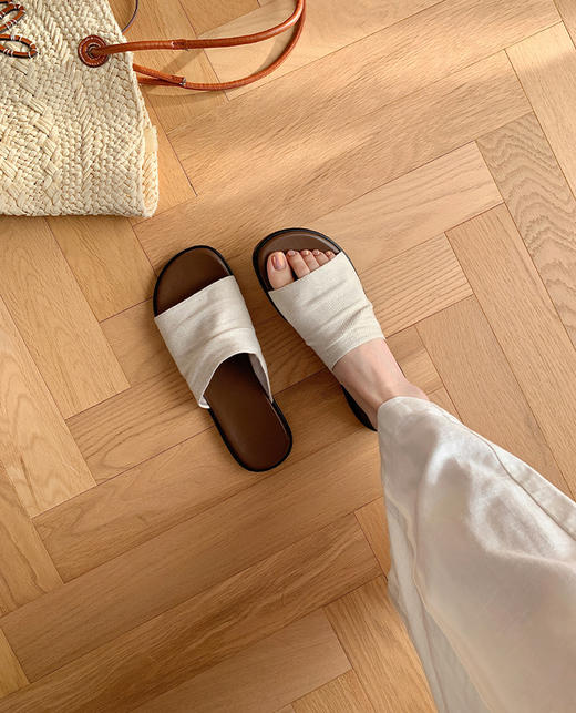 ✨​解锁软软皱皱的曼谷拖🏖度假感一下就来了🛴随意又松弛【ROAADN度假风沙滩鞋麻布褶皱曼谷拖】 商品图5