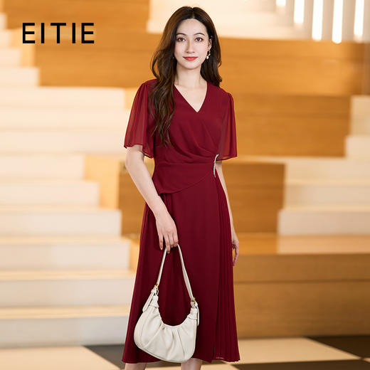 【安可拉红V领连衣裙】EITIE爱特爱气质优雅不对称2025夏新款B2507692 商品图0