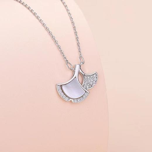 PIARA 银杏叶白贝锁骨链NKC1020 商品图3