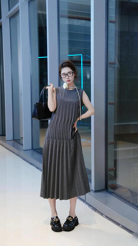 【高品质私服】【JN无袖风琴百褶连衣裙】面料垂坠性佳，顺滑有型G1311【无标出货 介意慎拍】CC