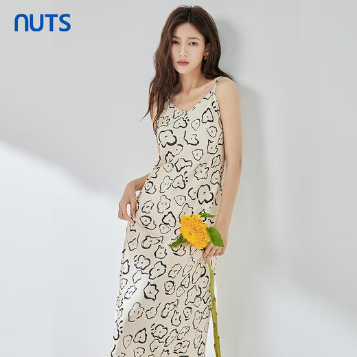 NUTS夏季新品V领时尚可爱气质吊带连衣裙322104073B 商品图1