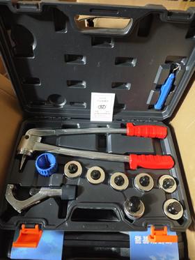 CT-100东力杠杆式胀管器 7头 货品代码21029