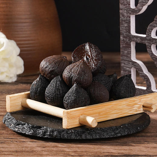 【营养煲汤❗独头软糯黑蒜】不添加食品添加剂，软糯香甜炒菜神器，皮薄肉嫩新鲜大蒜酿制，软糯酸甜独头黑蒜山东特产整箱QQ 商品图1