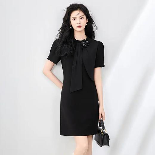 「高货wl」全新升级【铂金会员358/天猫479/差价121】(94907)洛诗琳优雅高级感钉珠飘带连衣裙2025夏季时尚立体花朵裙子94907 商品图1