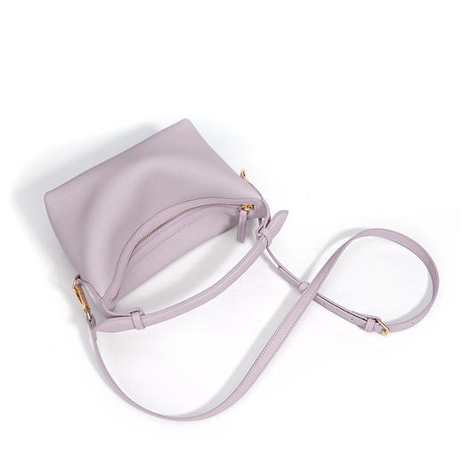 【预售3天】2025新款百搭通勤软皮质大容量休闲单肩斜挎包饺子腋下包M8510 商品图2