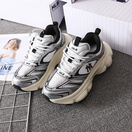 【专属】爆火款#MLB厚底赛博老爹鞋明星同款潮流，6cm厚底超级显腿长，巨好穿！超多明星博主都入的爆版！ 商品图6