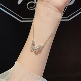 PIARA奢华满钻蝴蝶项链设计师款璀璨耀眼银色NK90996