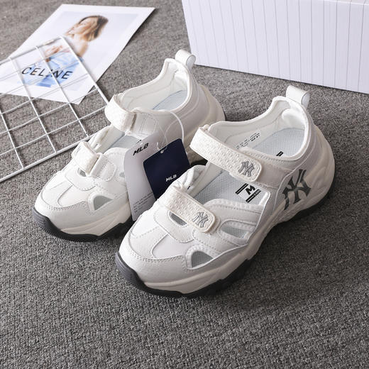 【专属】是心动的感觉#欣欣子同款魔术贴厚底镂空凉鞋！男女同款！上脚超级美！ 商品图9