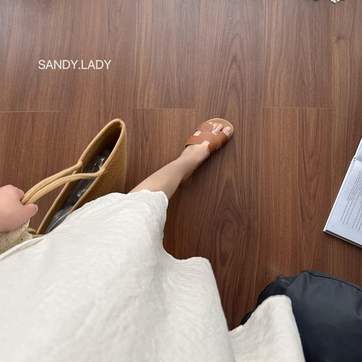 【sandy.lady【夏日小清新】超软牛皮H拖】巨软巨好穿!完全不磨脚的暴走脚感~多种颜色随意挑~高级简约风/多巴胺色彩感，统统都满足~ 真皮透气吸汗又柔软 商品图4